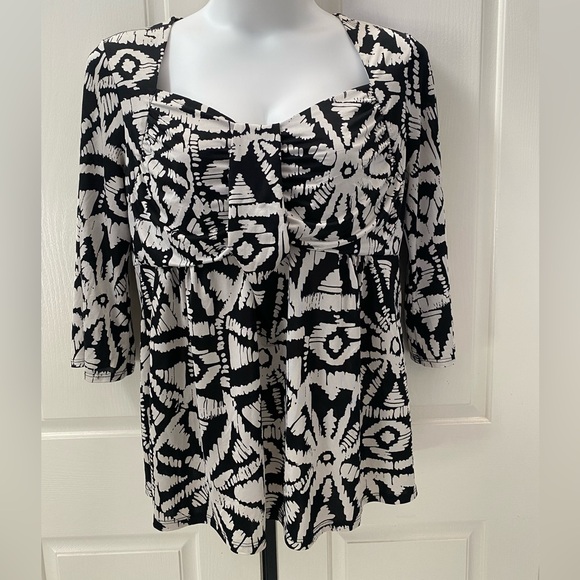 INC Black and White Patterned Top Plus Sz 2X? - Picture 1 of 3